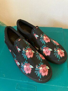 Mens Bucket Feet Slip on Canvas shoes - size 13